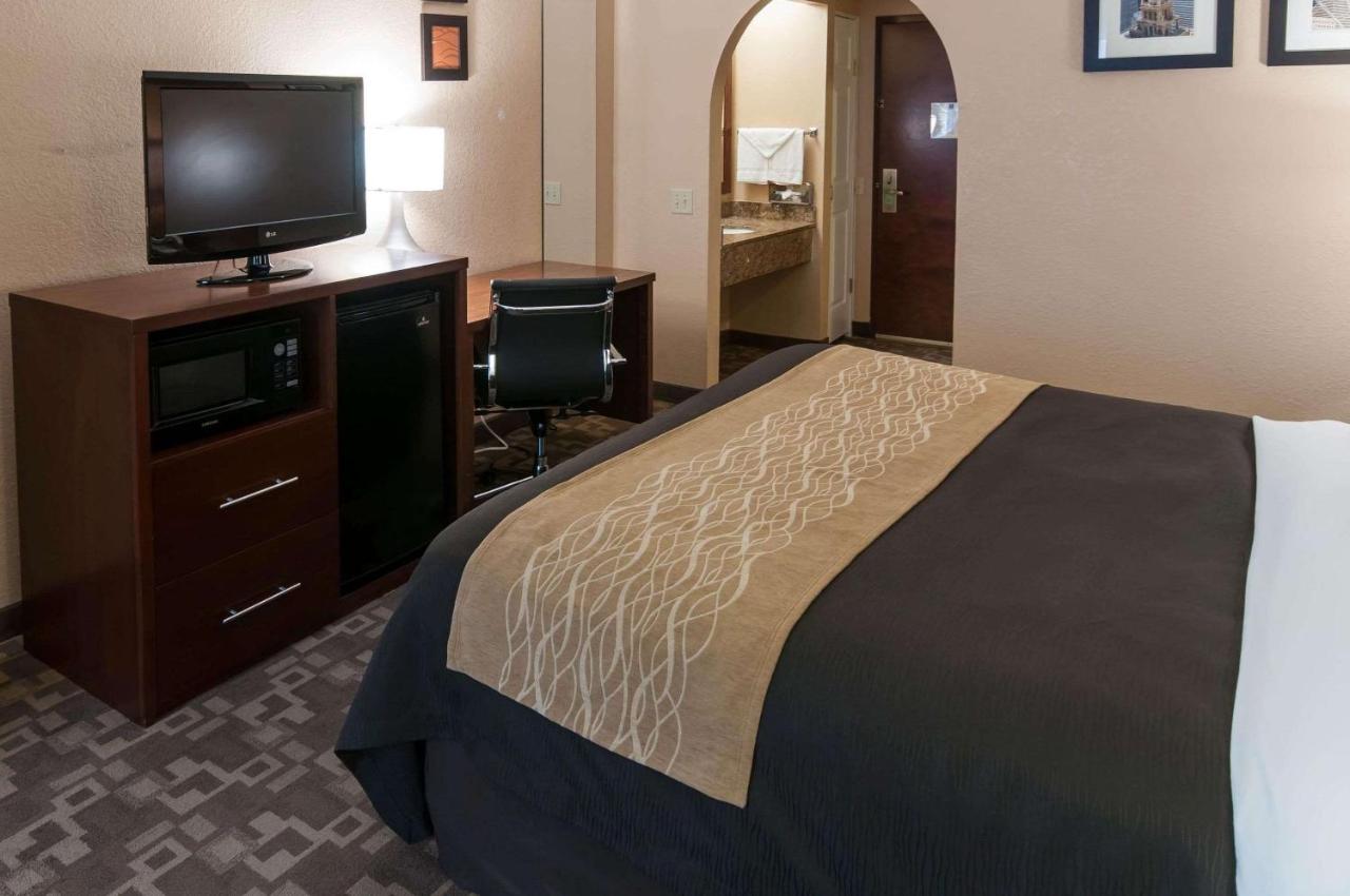 King Room - Non-Smoking at Comfort Inn Conroe