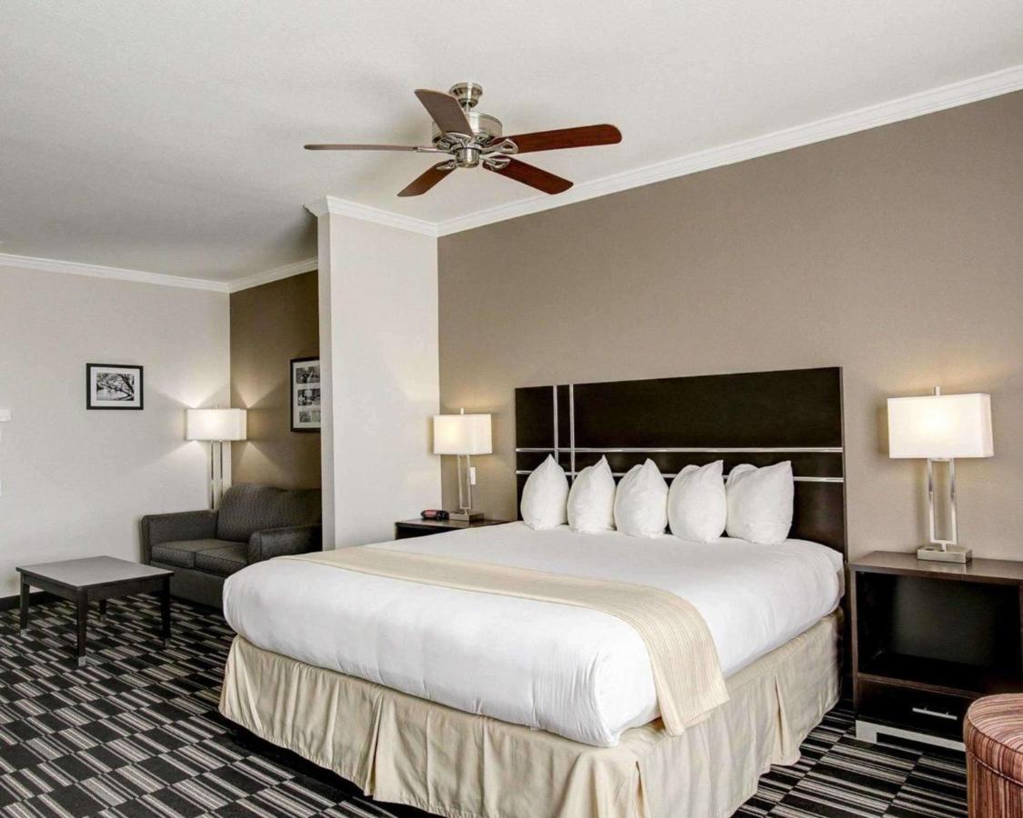 Room #49201707 at Quality Inn & Suites Bryan-College Station