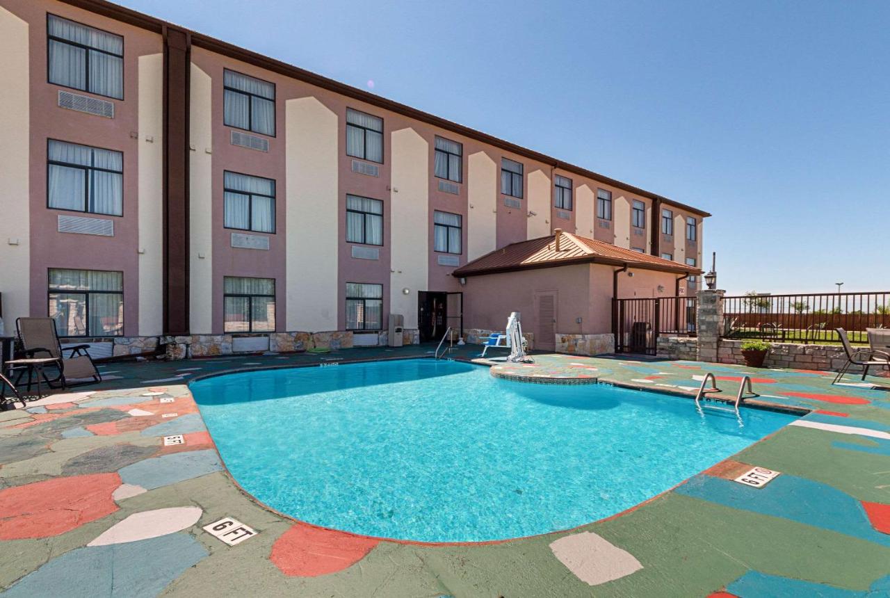  | Quality Inn and Suites