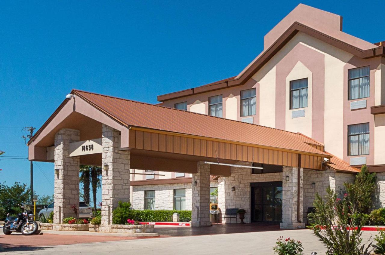  | Quality Inn and Suites