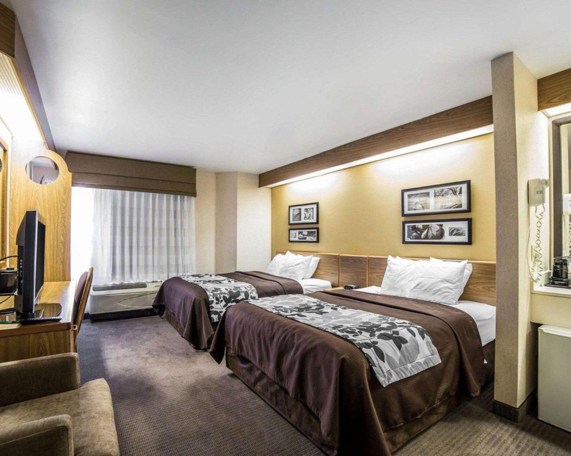Queen Room with Two Queen Beds - Non-Smoking at Quality Inn Moab Slickrock Area
