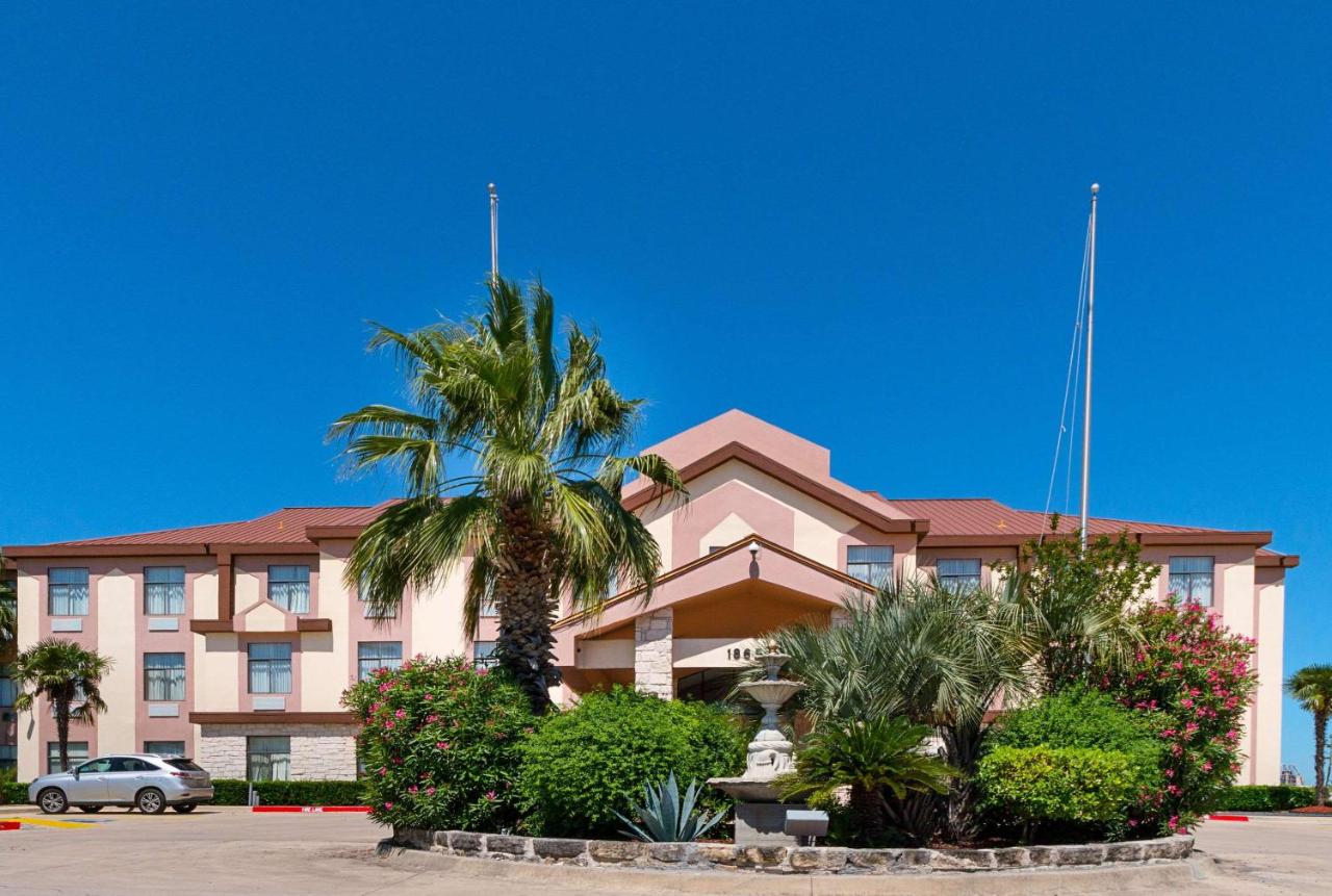  | Quality Inn and Suites