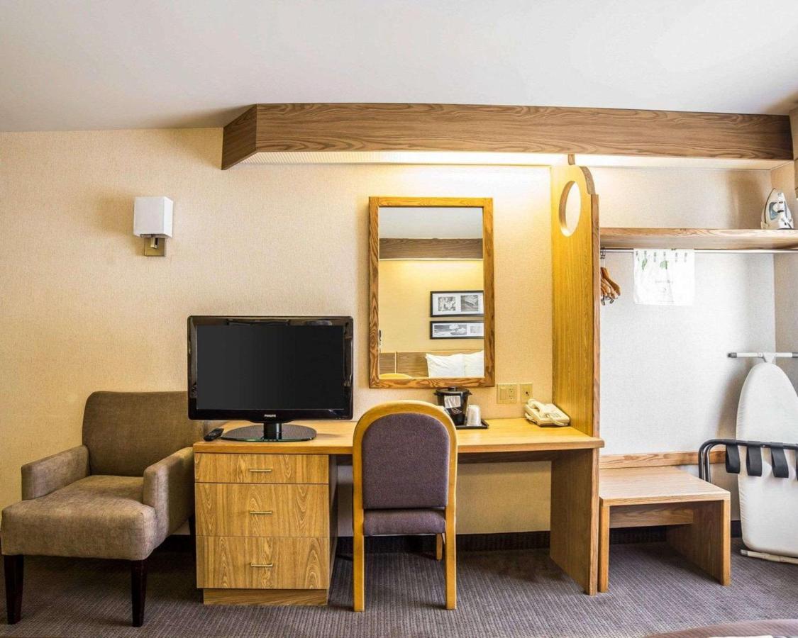 Queen Room with Two Queen Beds - Non-Smoking at Quality Inn Moab Slickrock Area