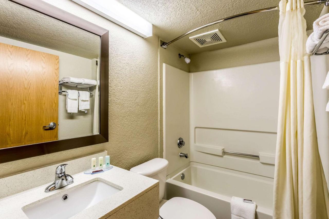 Queen Room - Non-Smoking at Quality Inn & Suites El Paso I-10