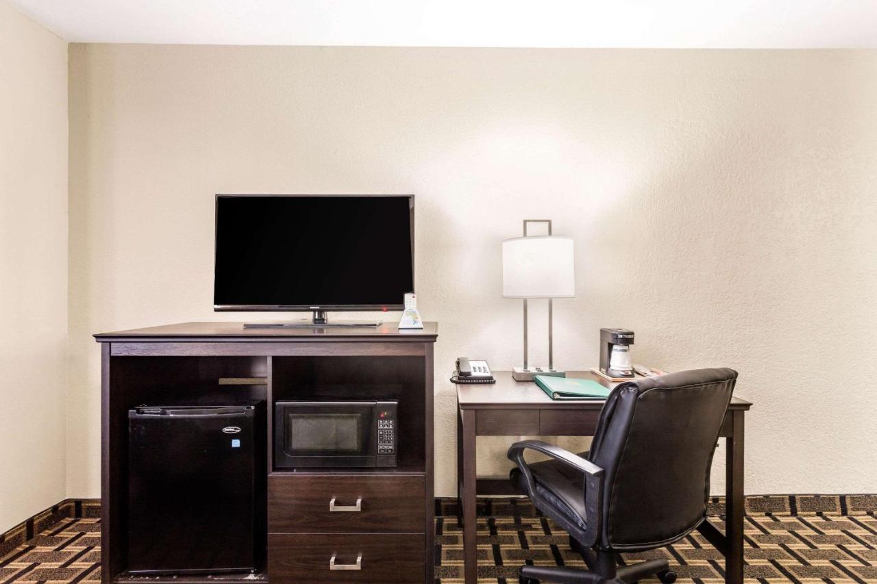 Queen Room with Two Queen Beds at Quality Inn Salt Lake City Downtown