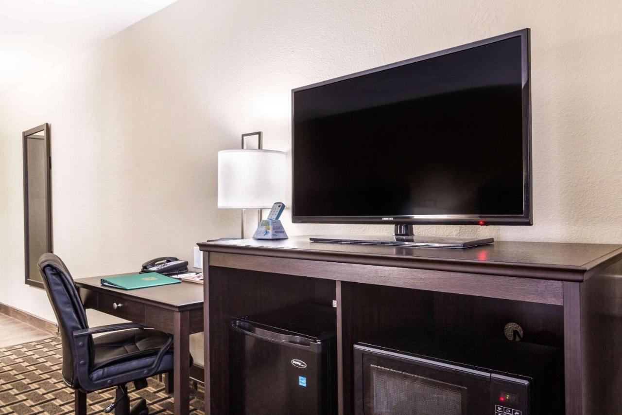 Double Room with Two Double Beds - Non-Smoking at Quality Inn Salt Lake City Downtown