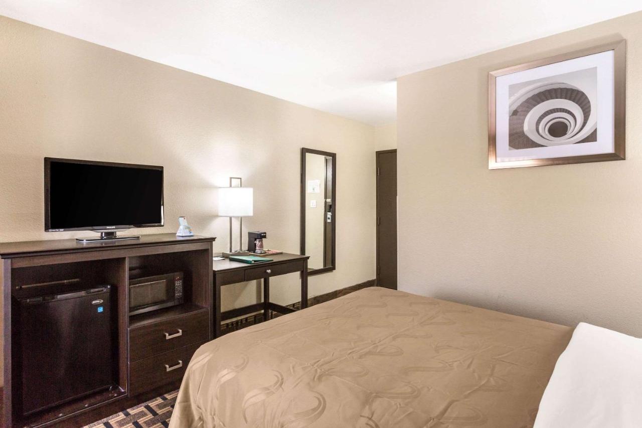 Queen Room at Quality Inn Salt Lake City Downtown