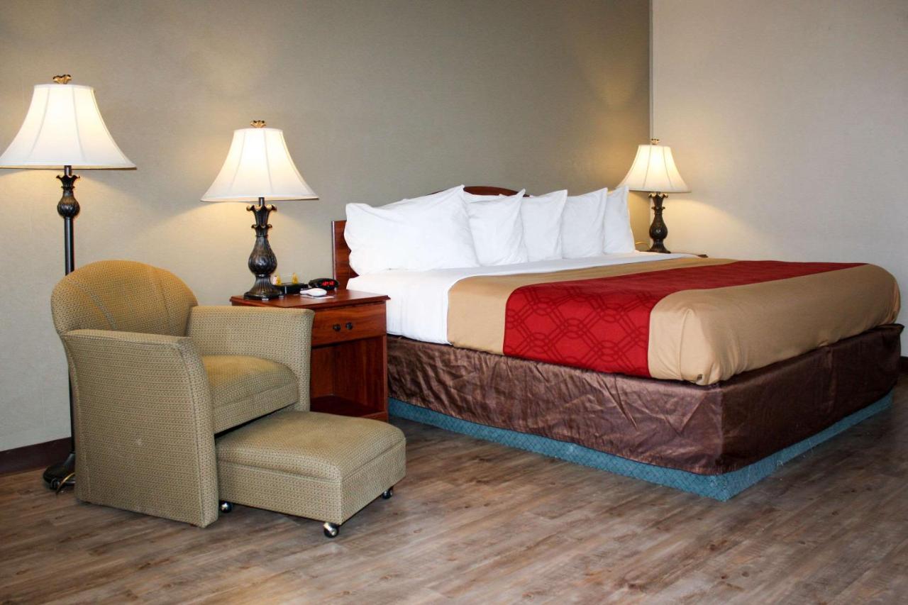 | Econo Lodge Salina Scenic Route 89 & I-70