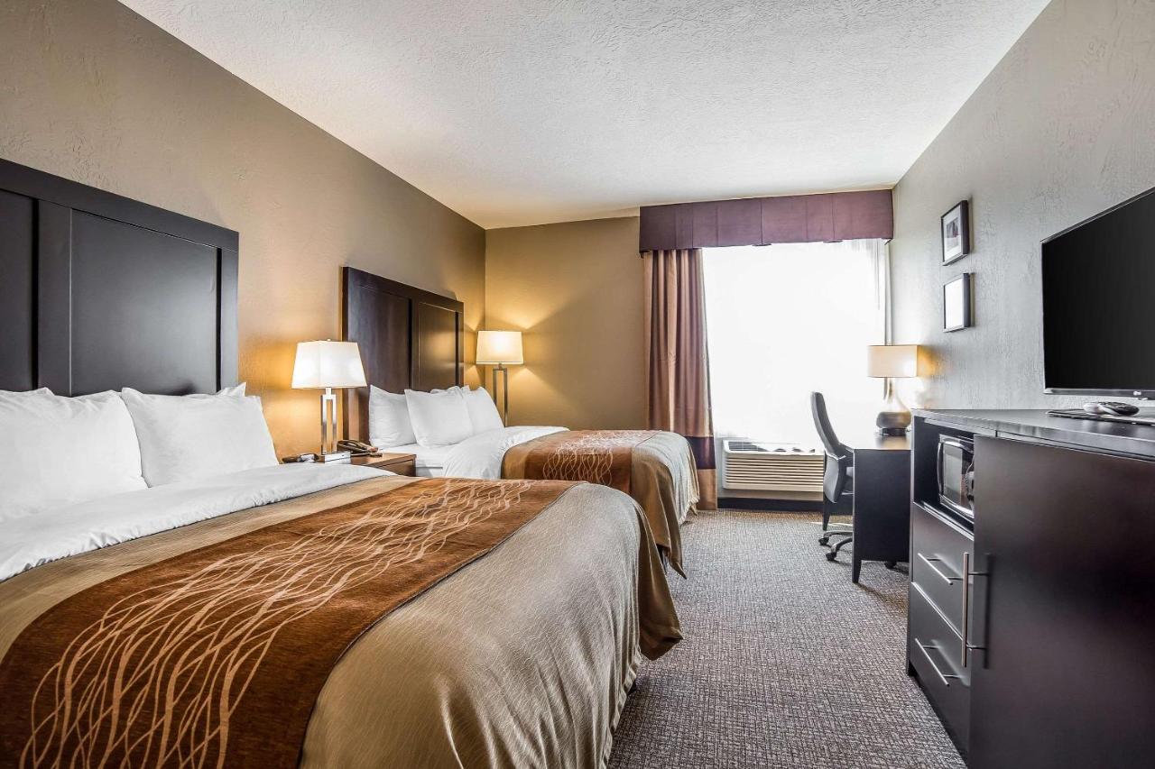 Queen Room with Two Queen Beds - Non-Smoking at Comfort Inn & Suites Vernal - National Monument Area