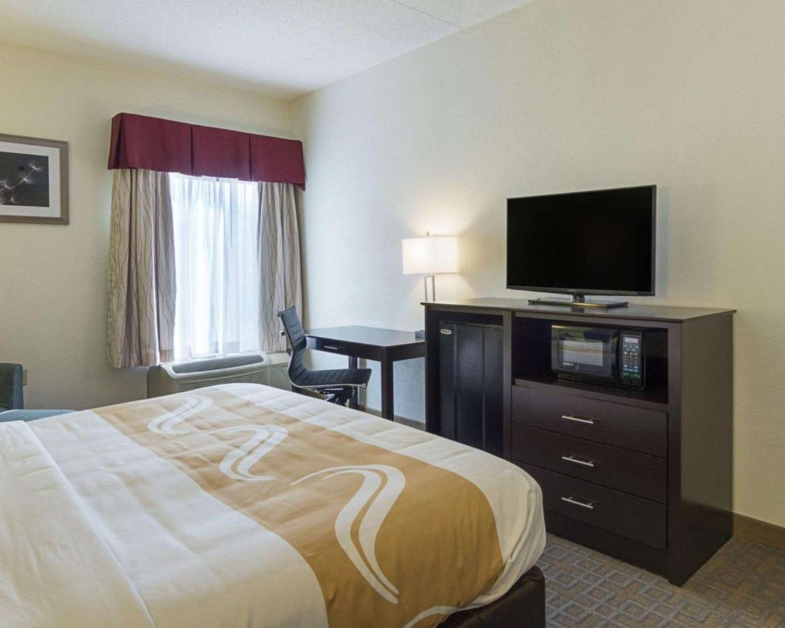 King Room - Non-Smoking at Quality Inn Richmond Airport