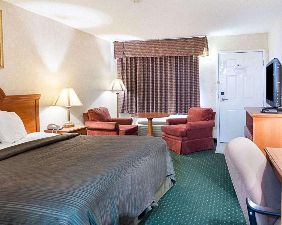 | Quality Inn Petersburg-Fort Lee