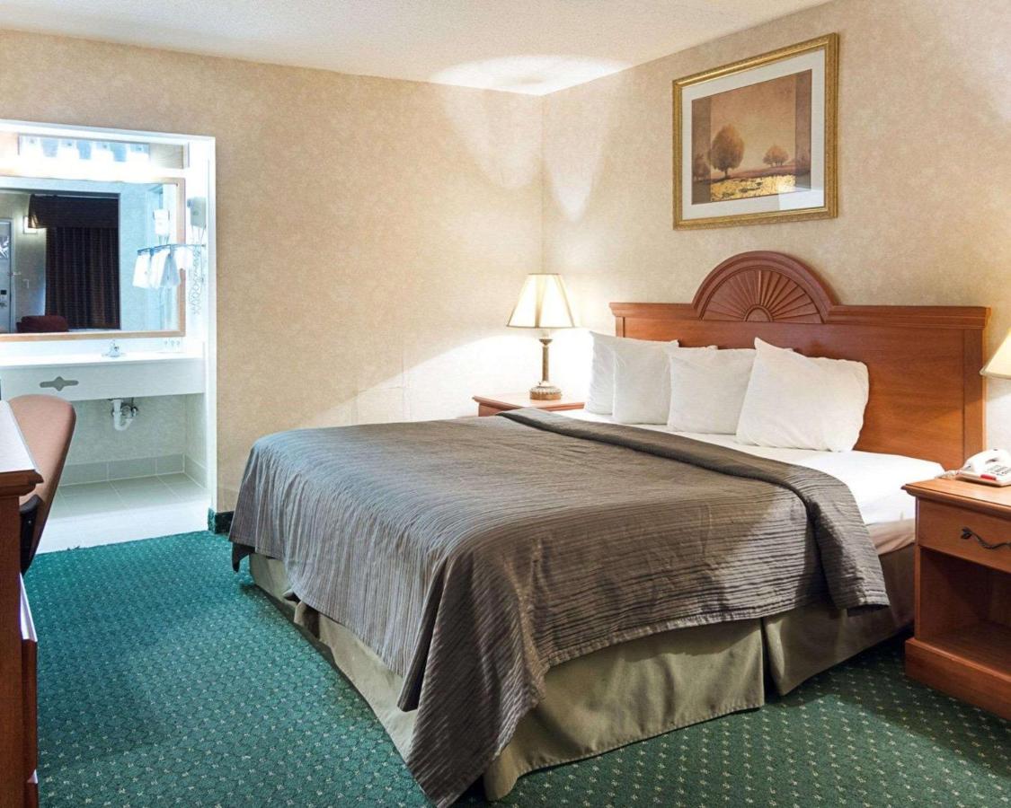 | Quality Inn Petersburg-Fort Lee