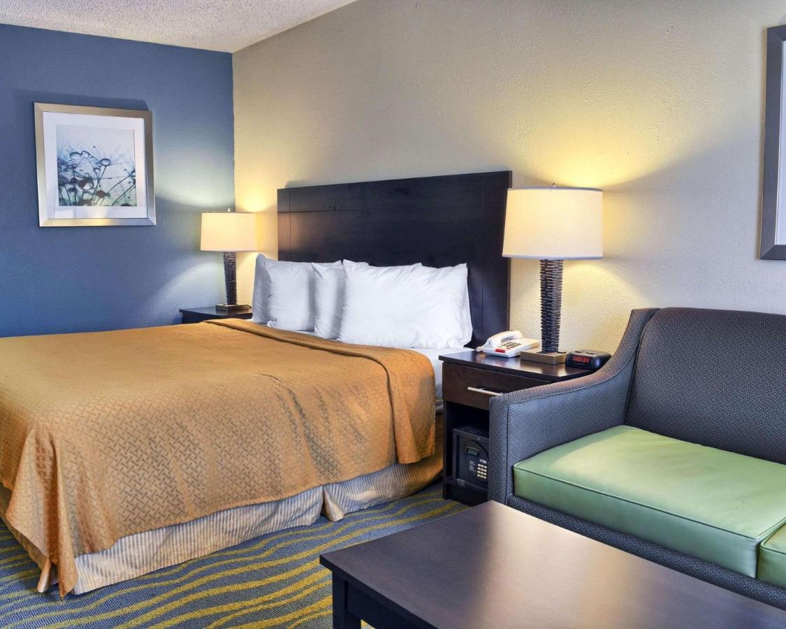 King Room - Smoking at Quality Inn Thornburg