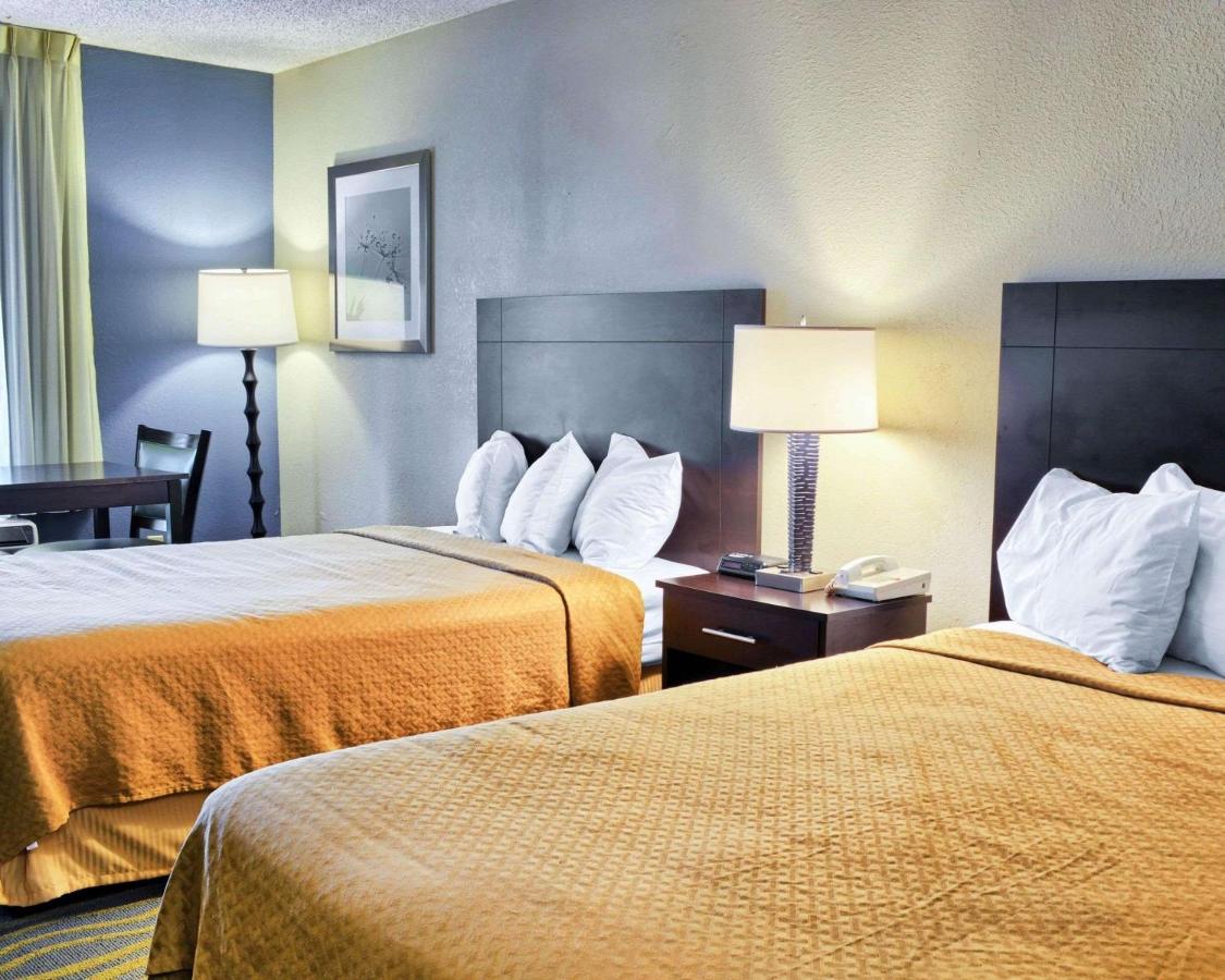 Double Room with Two Double Beds - Non-Smoking at Quality Inn Thornburg