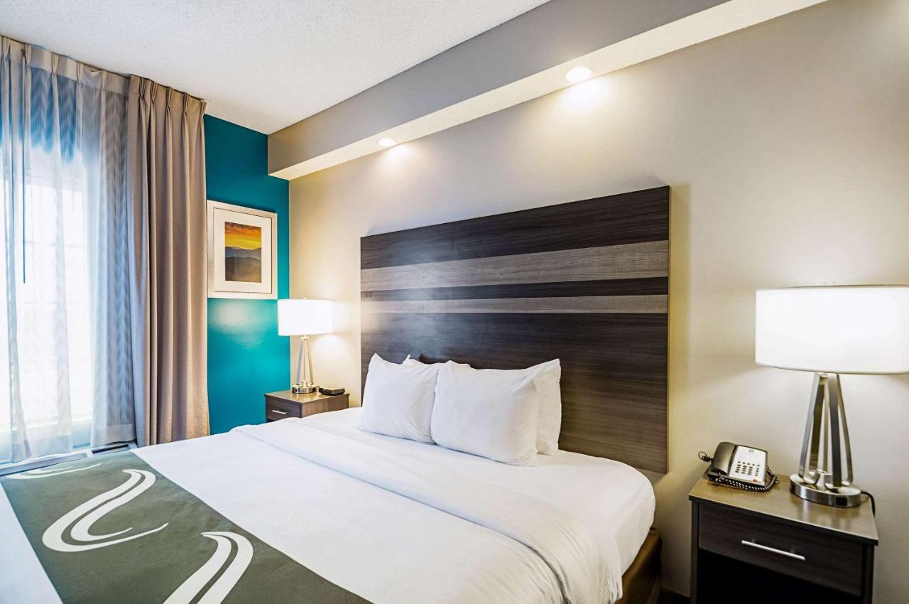 King Room - Non-Smoking at Quality Inn Harrisonburg I-81