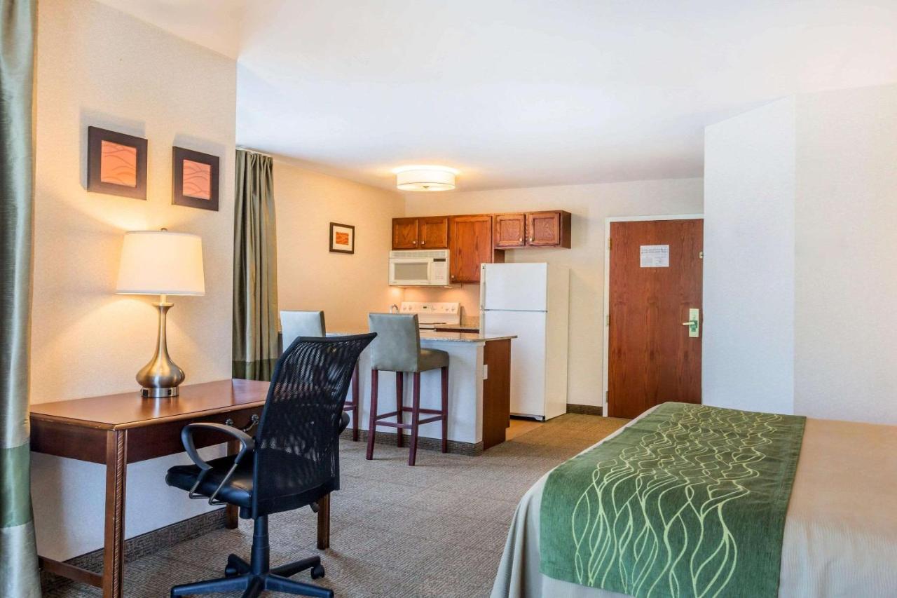 | Comfort Inn & Suites South Burlington