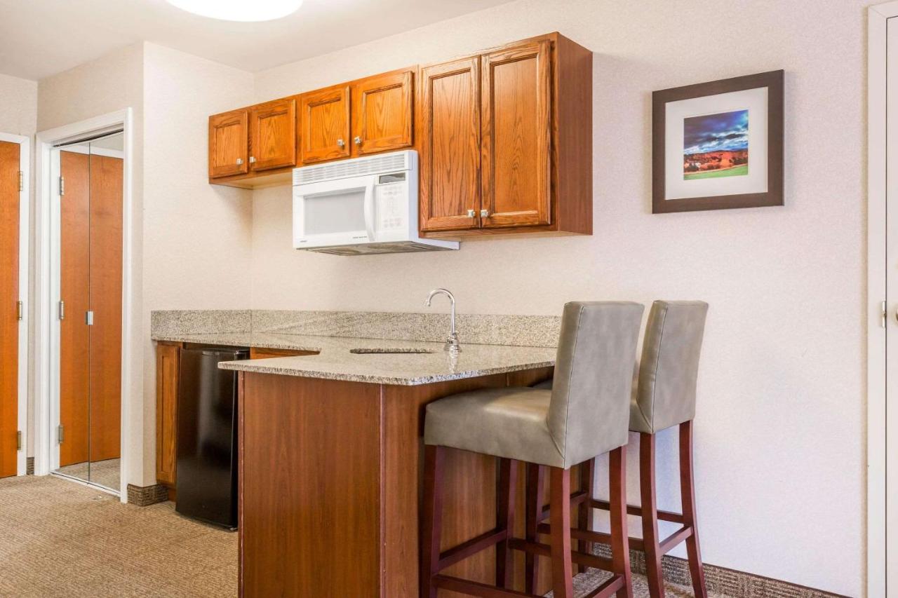 | Comfort Inn & Suites South Burlington