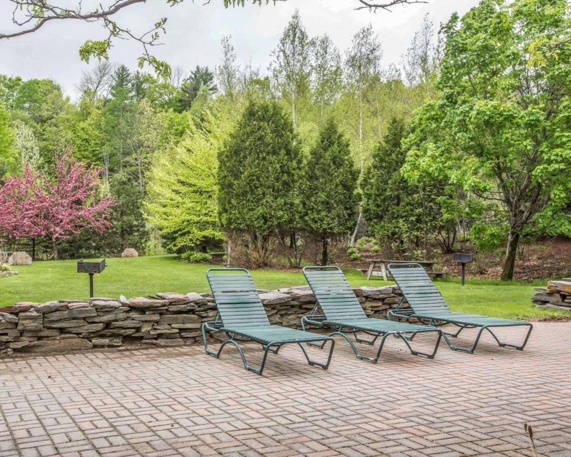 | Comfort Inn & Suites Near Burke Mountain
