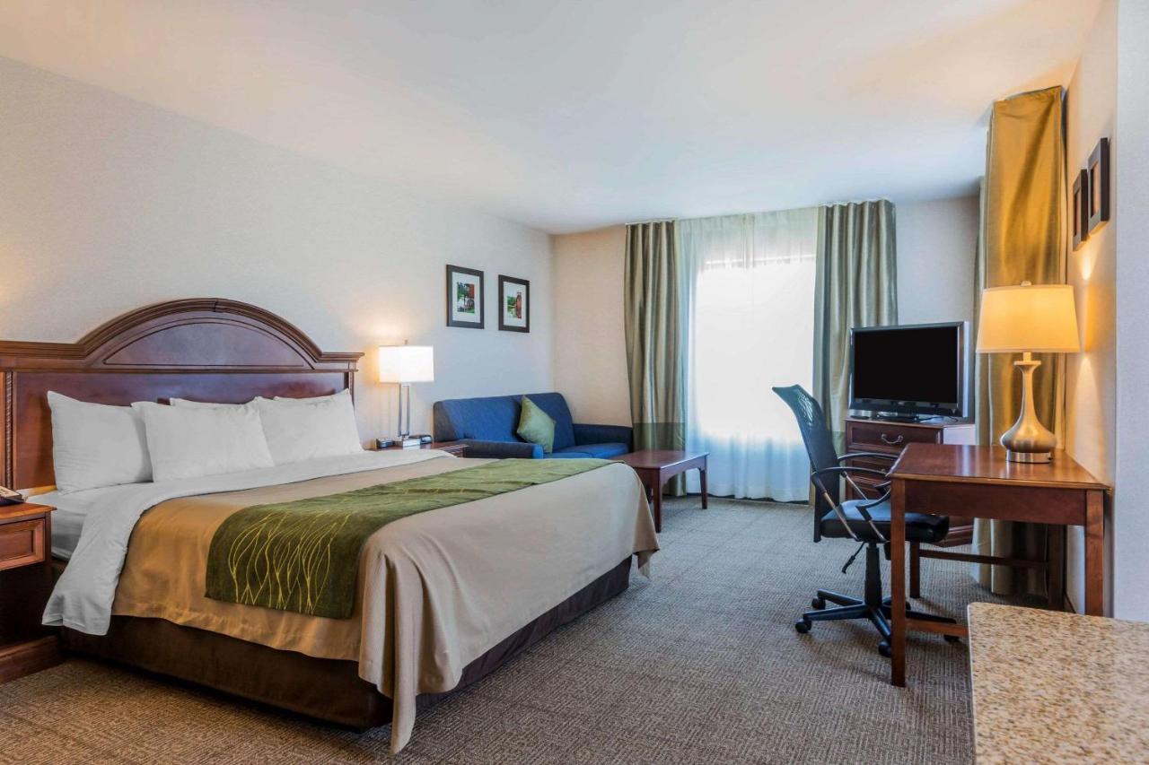 | Comfort Inn & Suites South Burlington