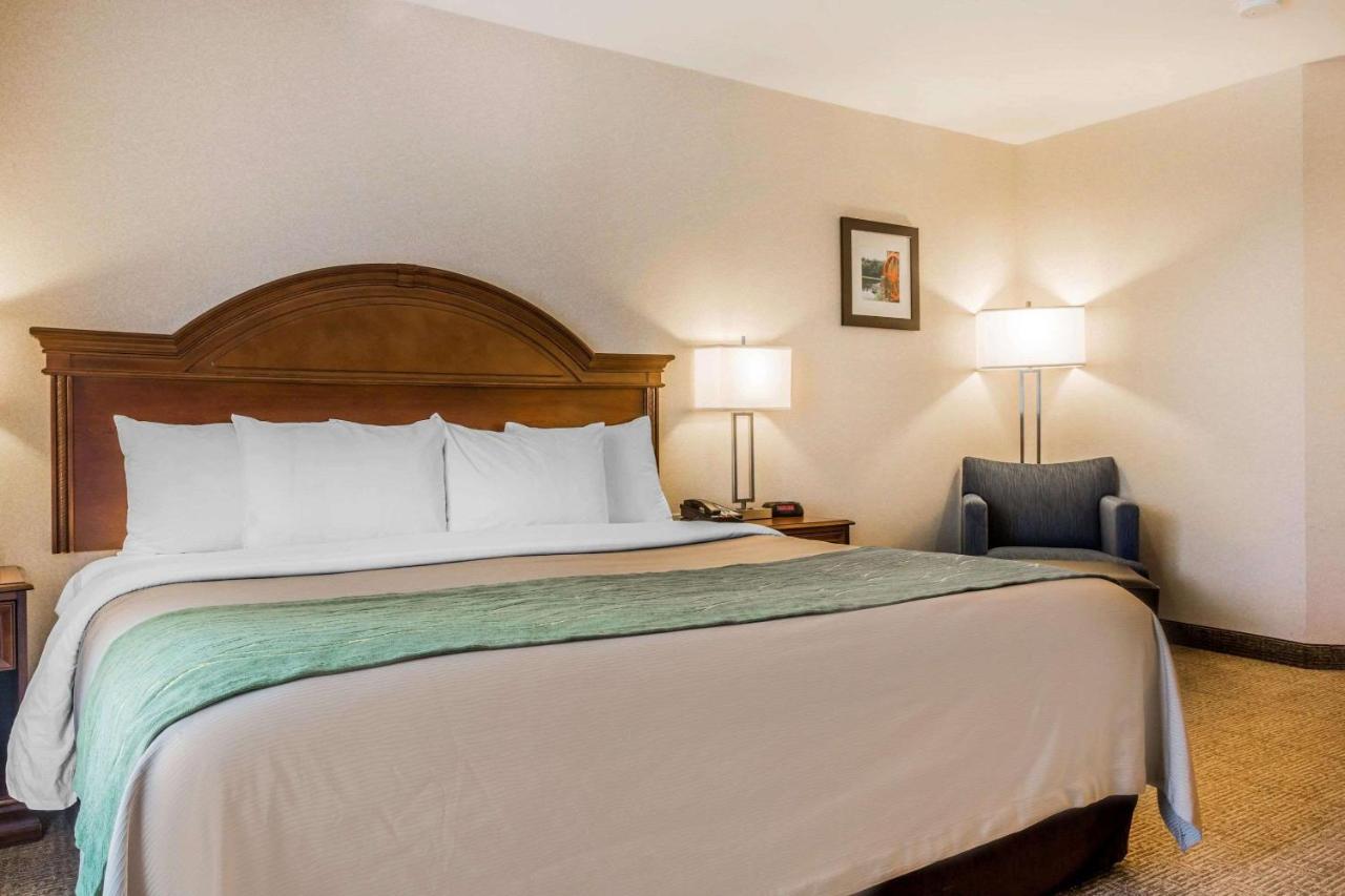 | Comfort Inn & Suites South Burlington