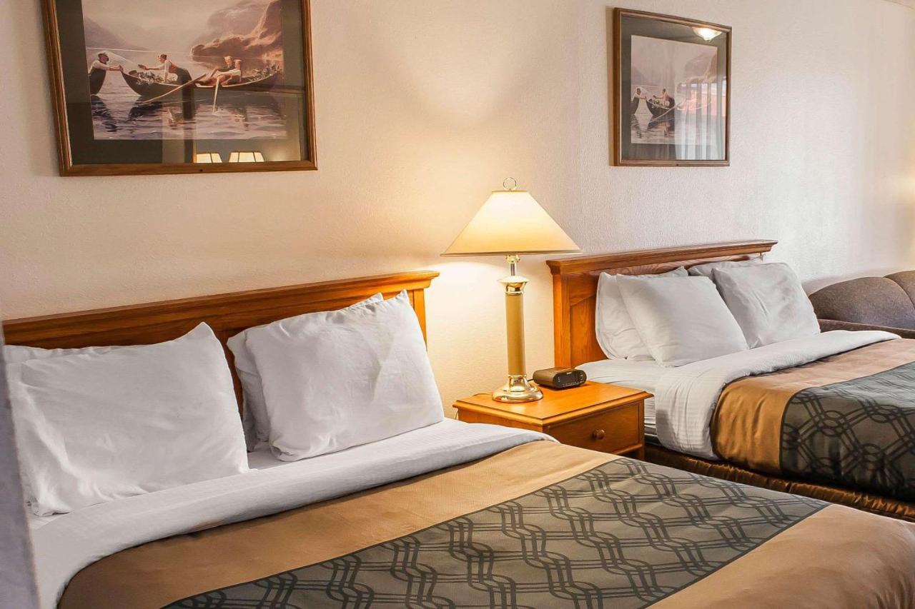 | Econo Lodge Inn & Suites Hoquiam