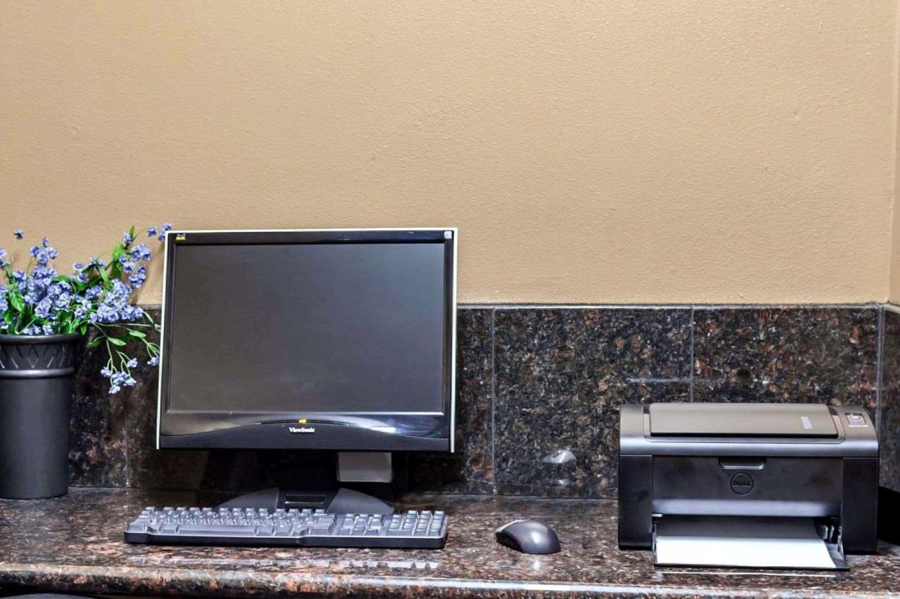 | Quality Inn Arlington