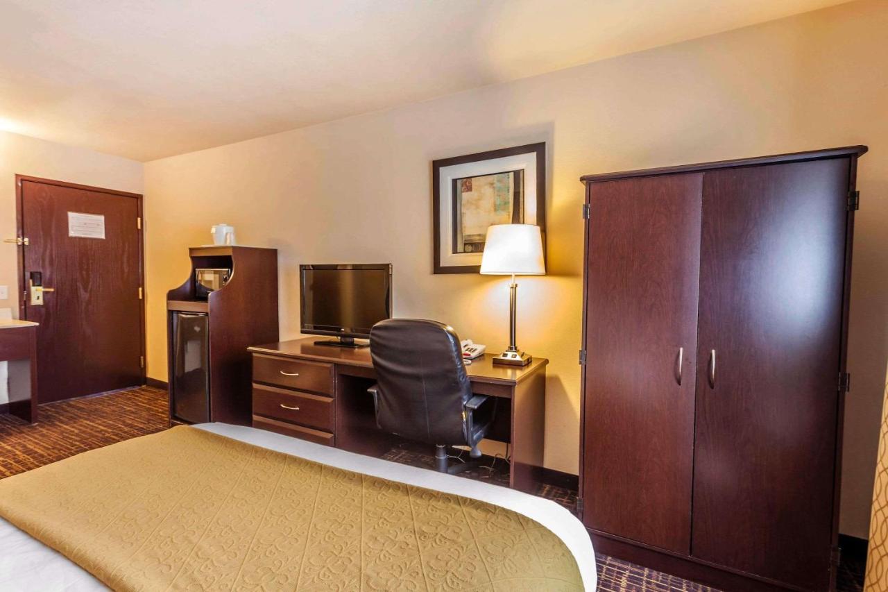 | Quality Inn Arlington
