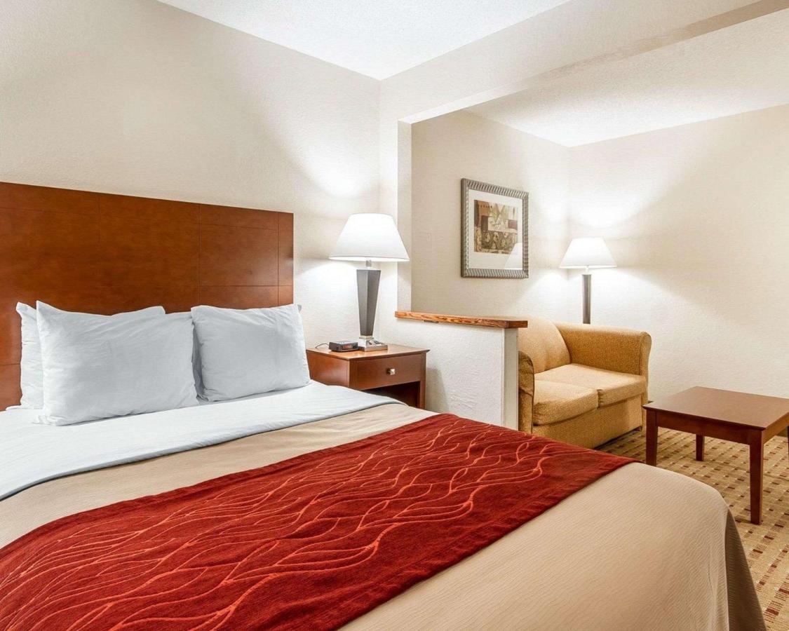 Queen Suite - Non-Smoking at Quality Inn & Suites Eau Claire University Area