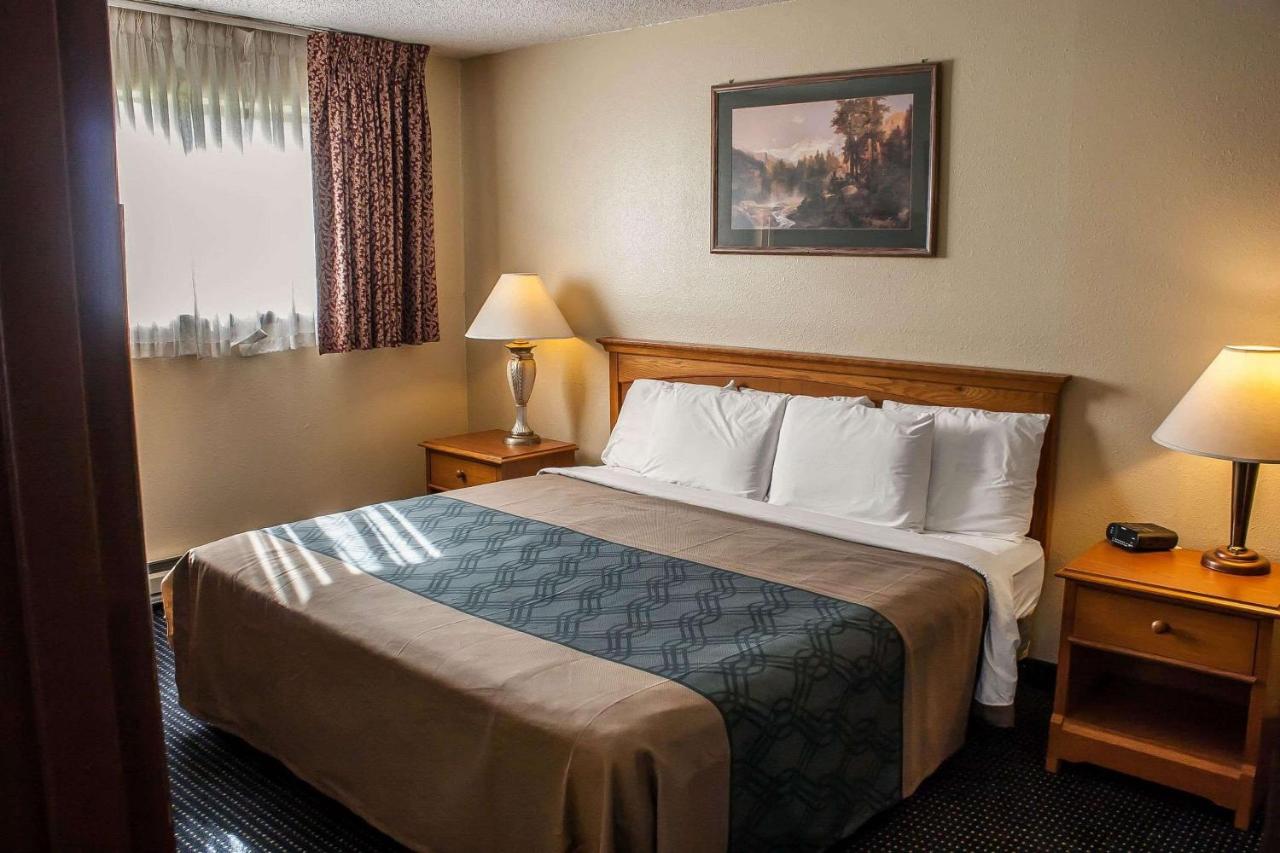 | Econo Lodge Inn & Suites Hoquiam