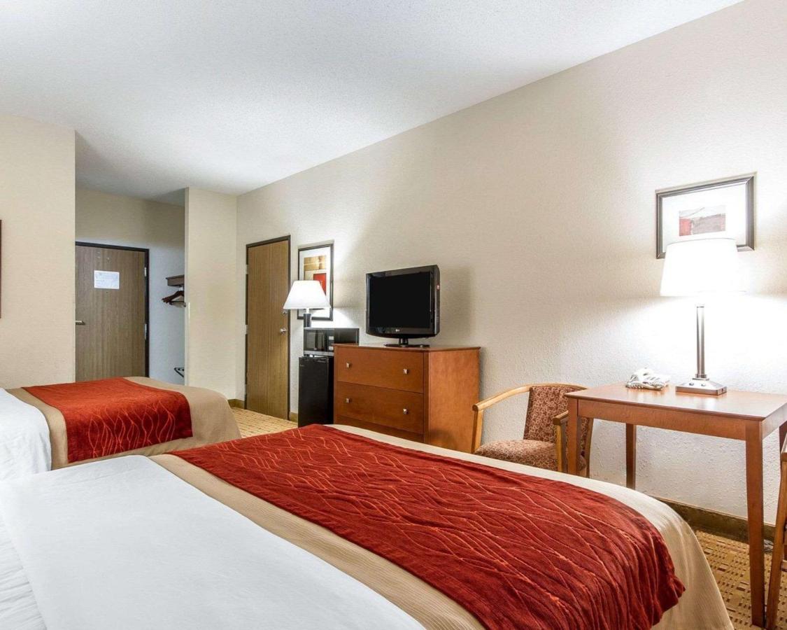 Queen Room with Two Queen Beds - Non-Smoking at Quality Inn & Suites Eau Claire University Area