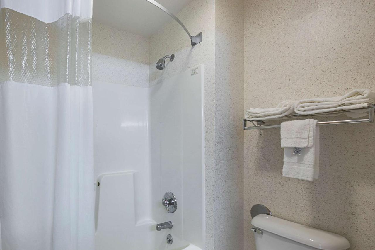 King Room - Non-Smoking at Quality Inn & Suites Belmont Route 151
