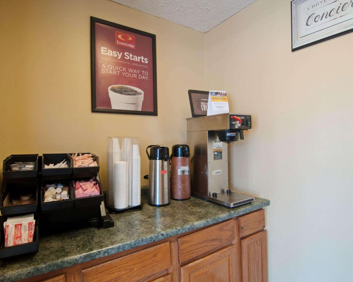 | Econo Lodge Near Bluefield College