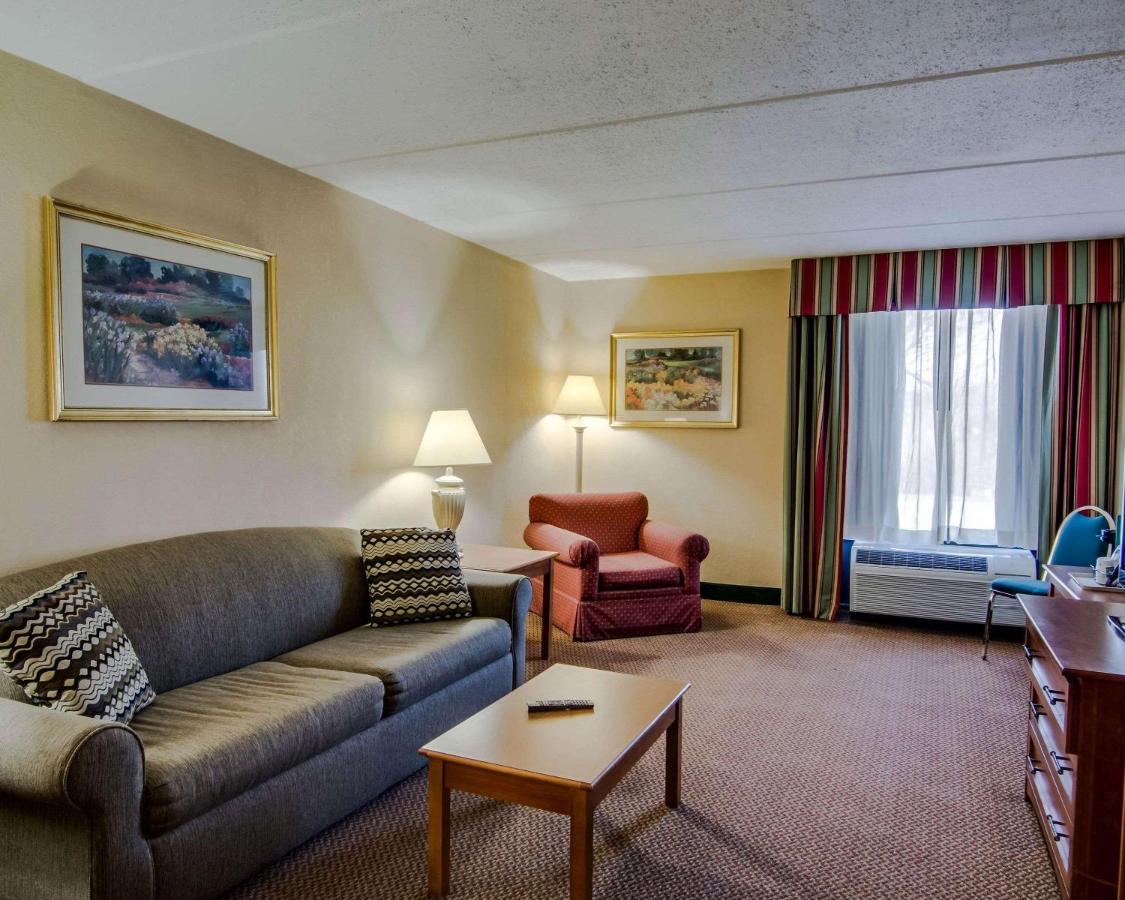 | Quality Hotel and Conference Center