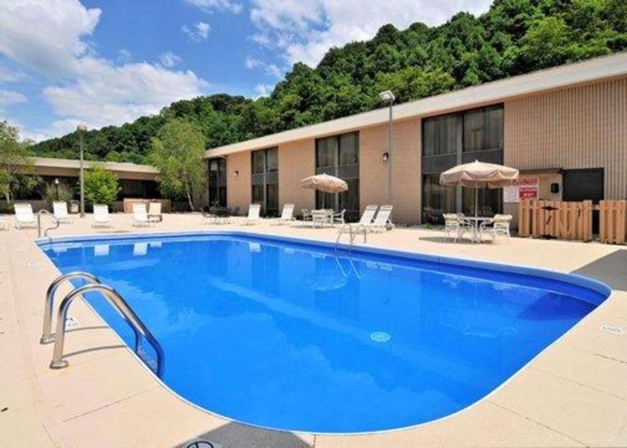 | Quality Hotel and Conference Center