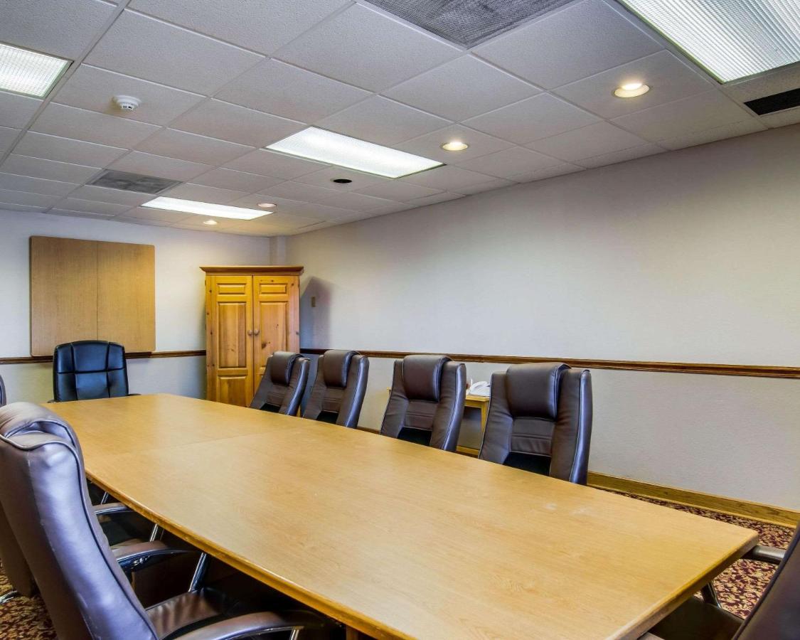 | Quality Hotel and Conference Center