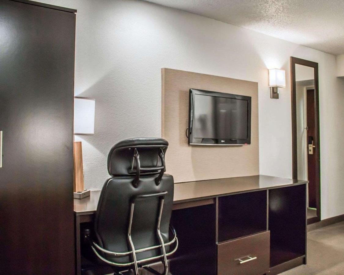 Double Room with Two Double Beds with View - Non-Smoking at Sleep Inn Summersville