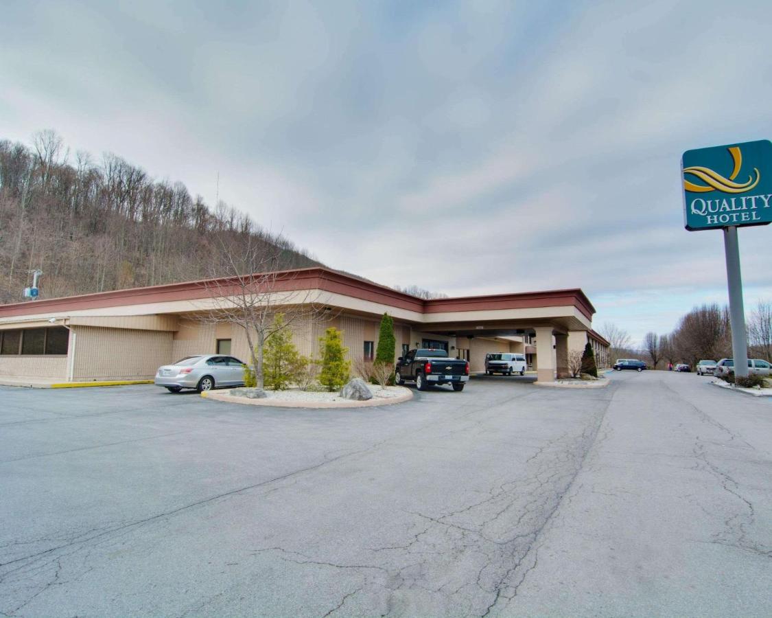 | Quality Hotel and Conference Center