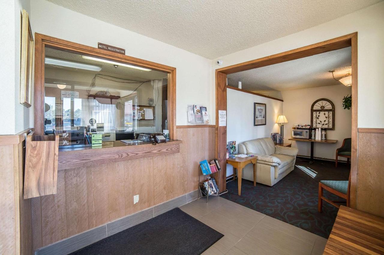 | Rodeway Inn Cheyenne East