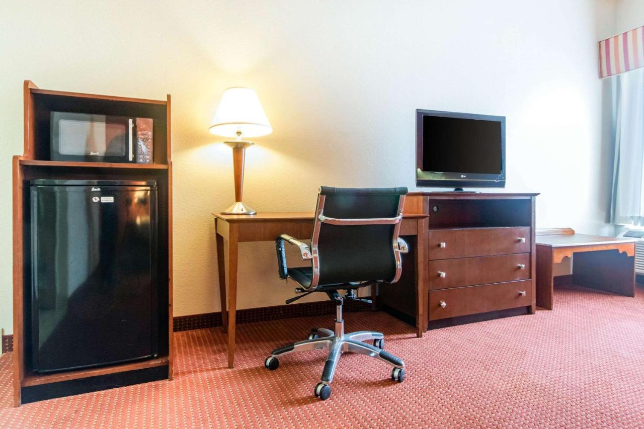 King Room - Disability Access at Quality Inn & Suites Lawrenceburg
