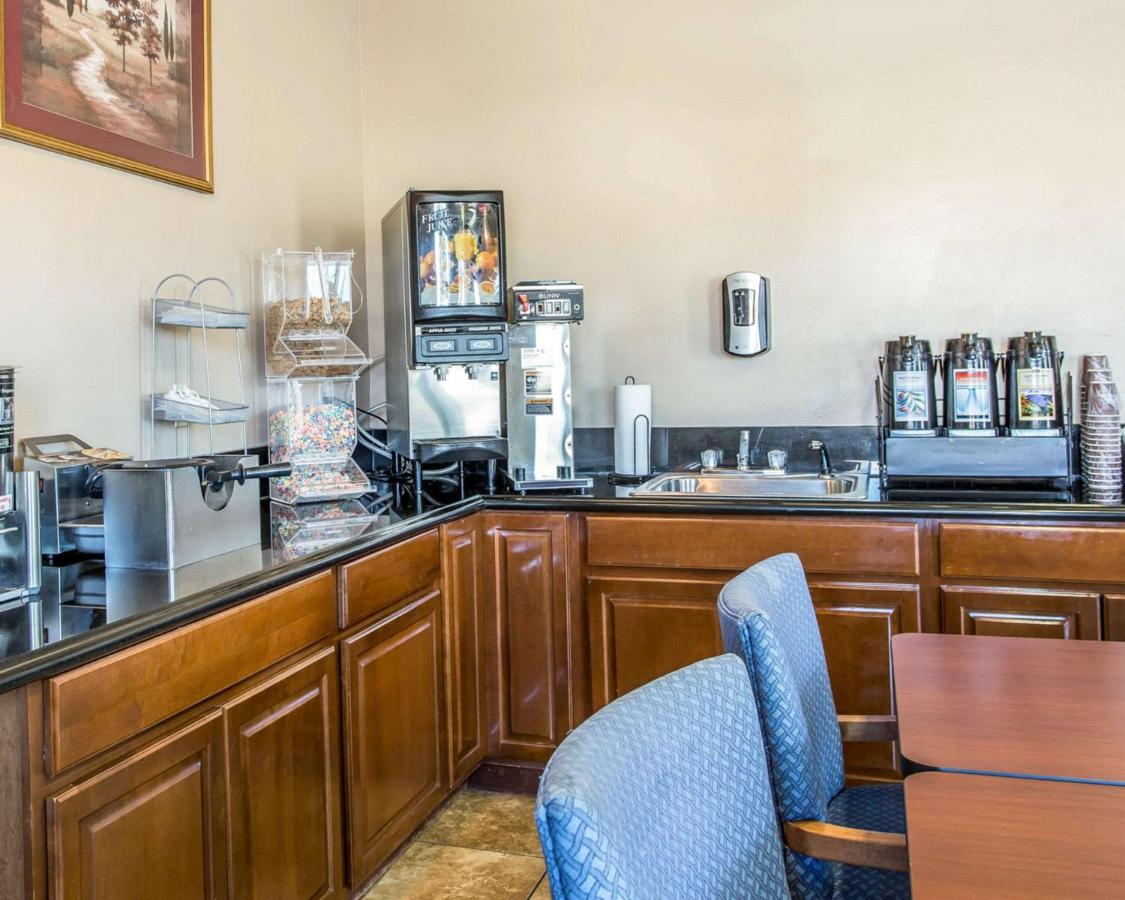 | Riverton Inn & Suites Riverton