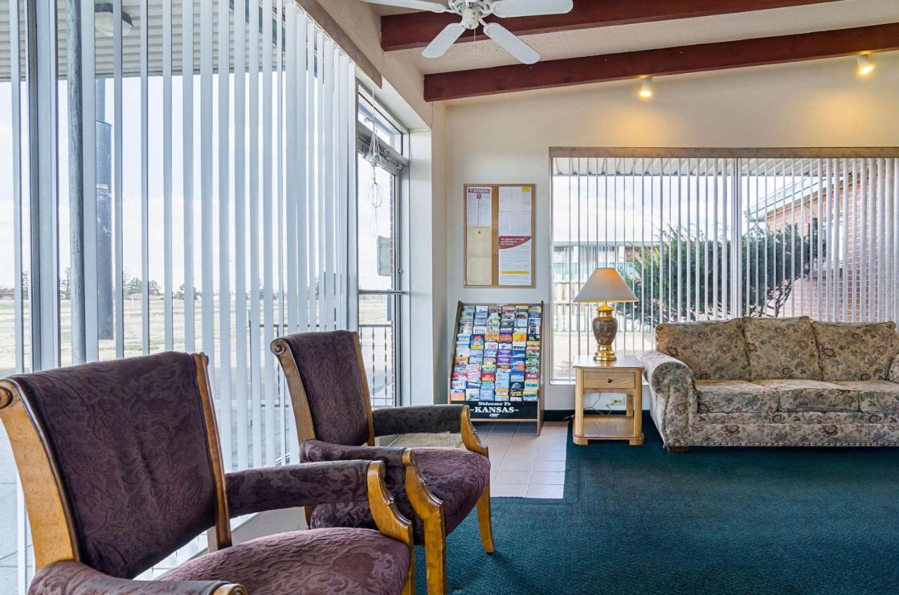 | Econo Lodge Wakeeney