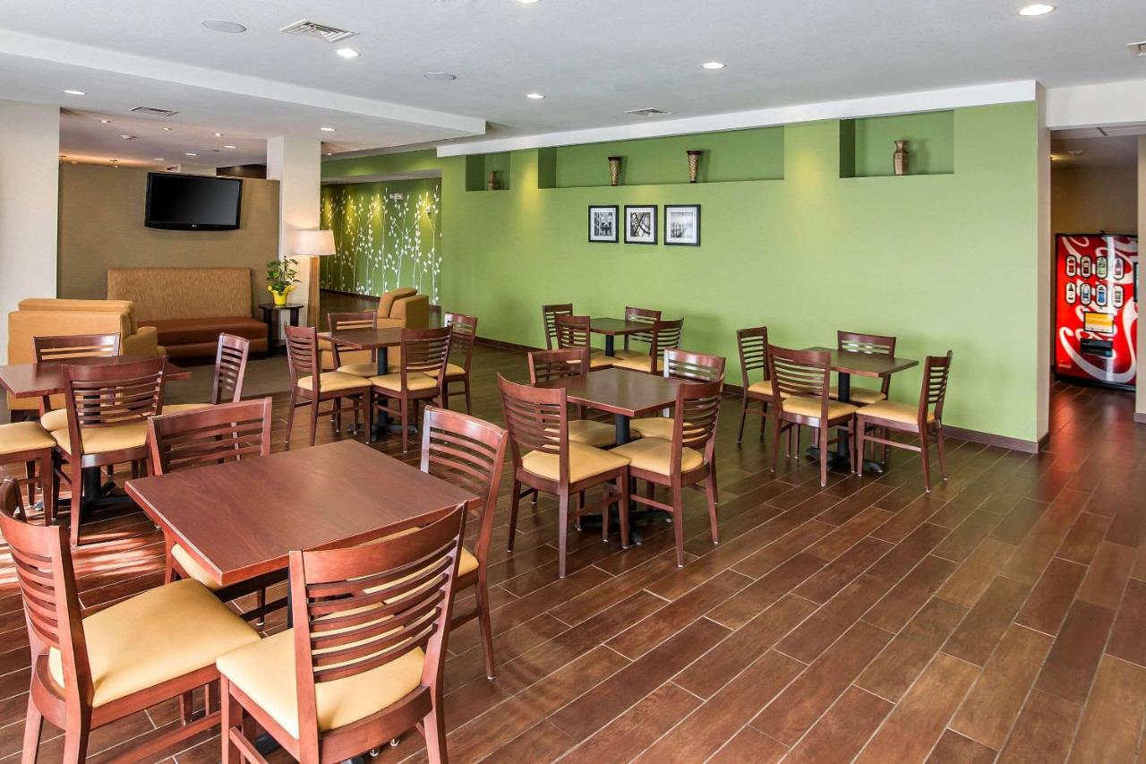 | Sleep Inn & Suites Haysville