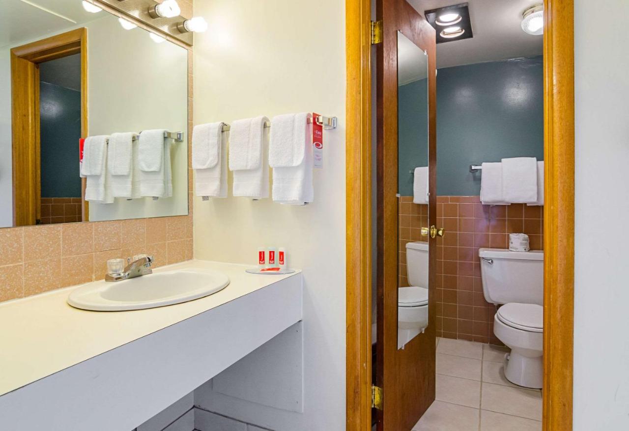 | Econo Lodge Wakeeney