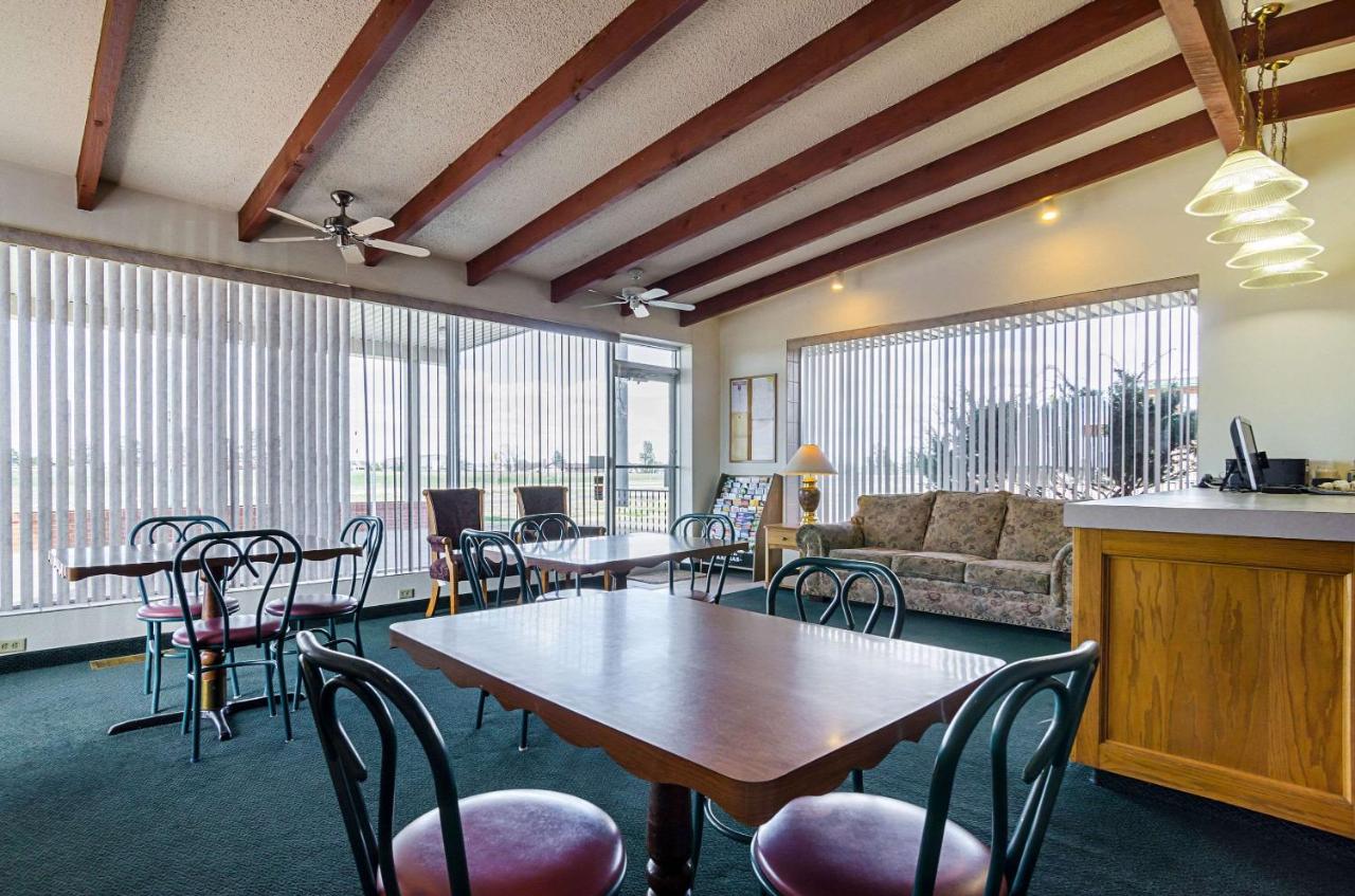 | Econo Lodge Wakeeney