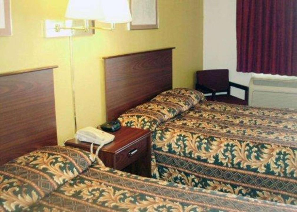 | Rodeway Inn Goddard
