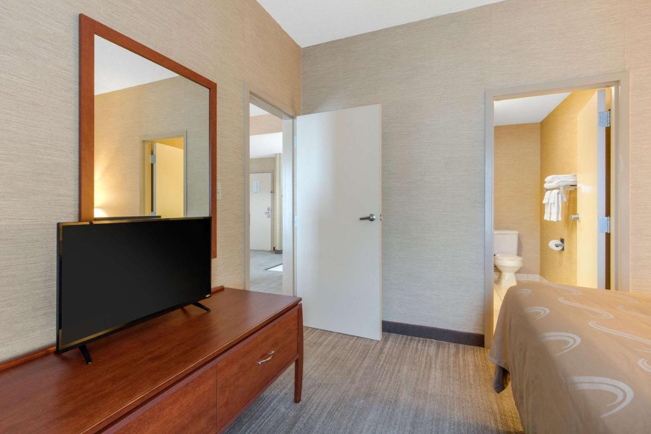 | Quality Inn & Suites Benton - Draffenville