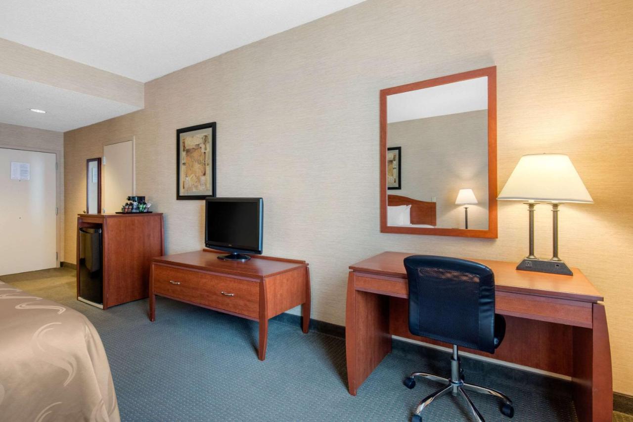 | Quality Inn & Suites Benton - Draffenville