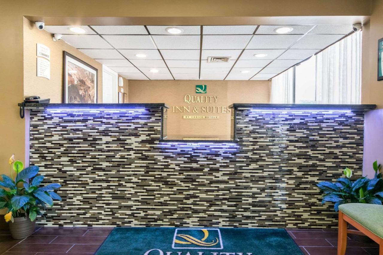 | Quality Inn & Suites - Horse Cave