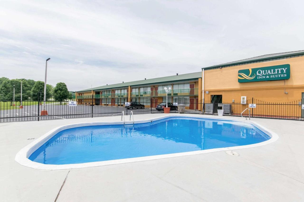 | Quality Inn & Suites - Horse Cave