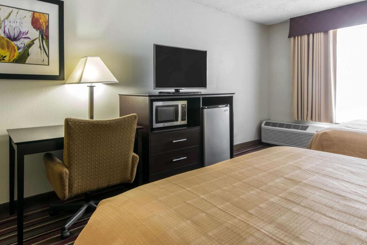 | Quality Inn & Suites - Horse Cave